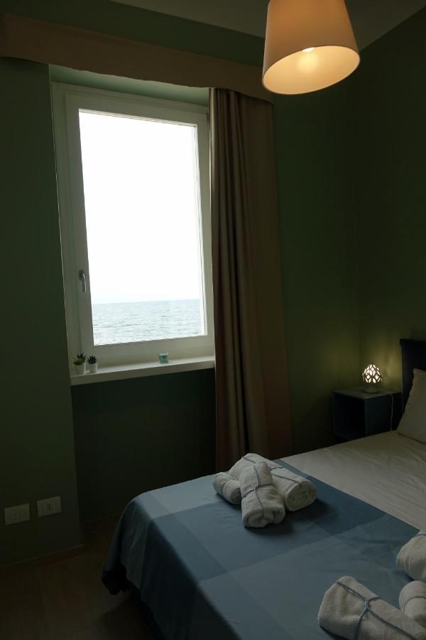 شقة La Finestra Sul Mare باري المظهر الخارجي الصورة